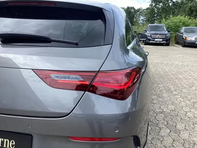 Mercedes-Benz CLA 180