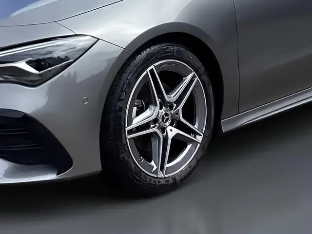 Mercedes-Benz CLA 180