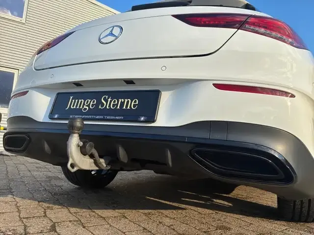 Mercedes-Benz CLA 220