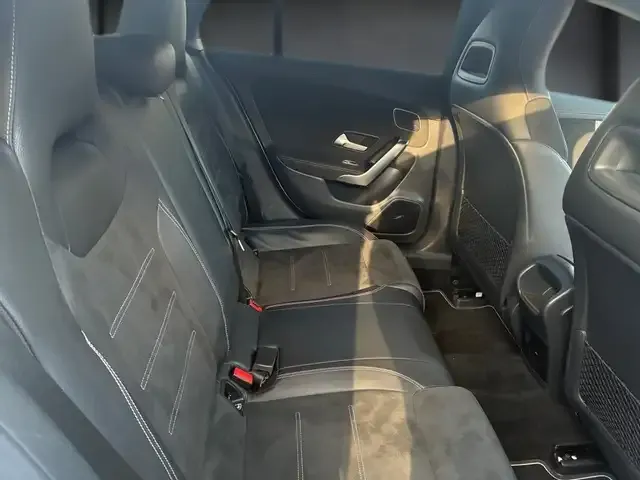 Mercedes-Benz CLA 220