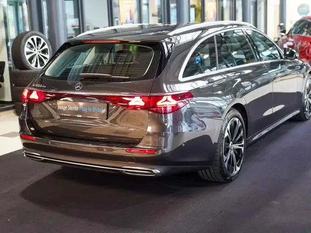 Mercedes-Benz E 300