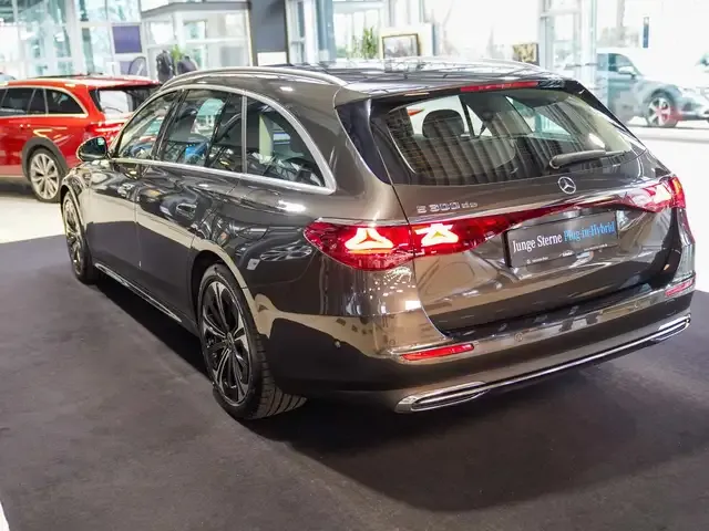 Mercedes-Benz E 300