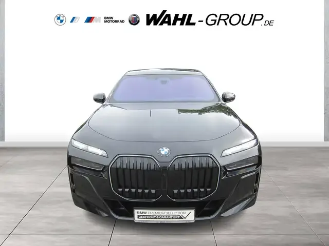 BMW 740