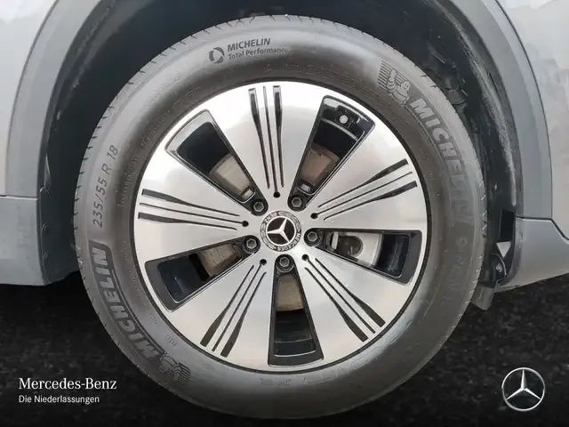 Mercedes-Benz EQA 300