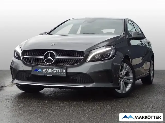 Mercedes-Benz A 220