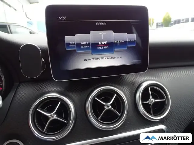 Mercedes-Benz A 220