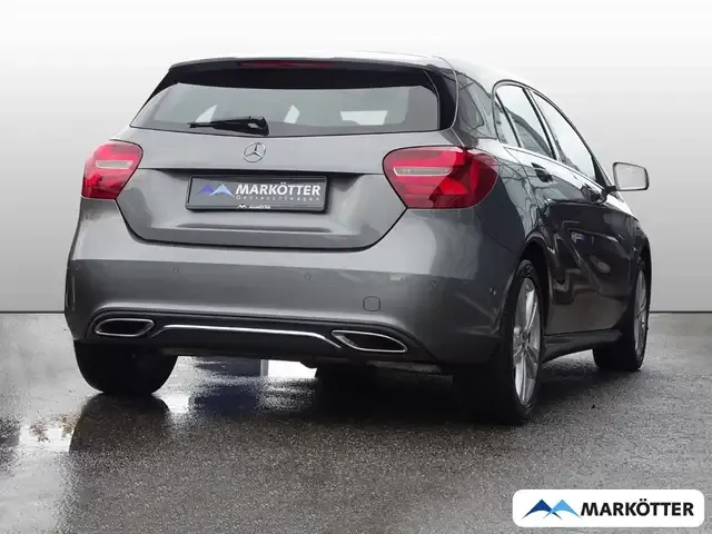 Mercedes-Benz A 220
