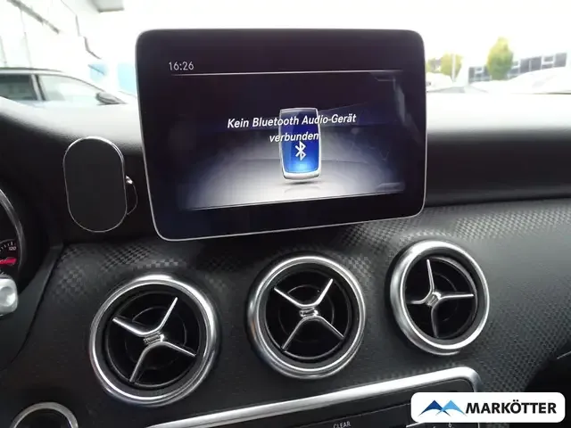 Mercedes-Benz A 220