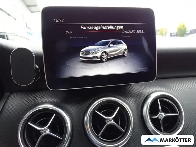 Mercedes-Benz A 220