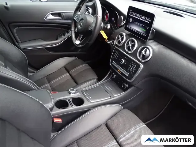 Mercedes-Benz A 220