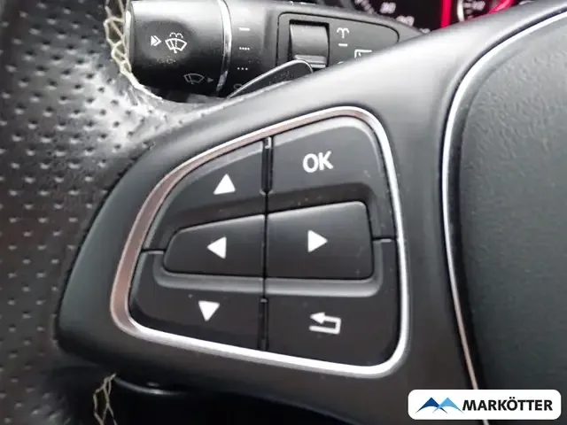 Mercedes-Benz A 220