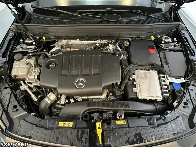 Mercedes-Benz GLB 200