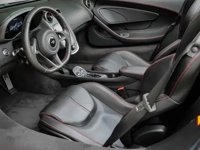 McLaren 570S