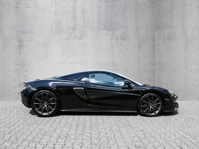 McLaren 570S