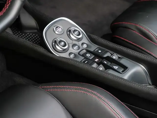 McLaren 570S