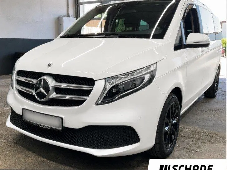Mercedes-Benz V 220