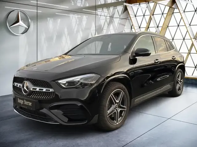 Mercedes-Benz GLA 200