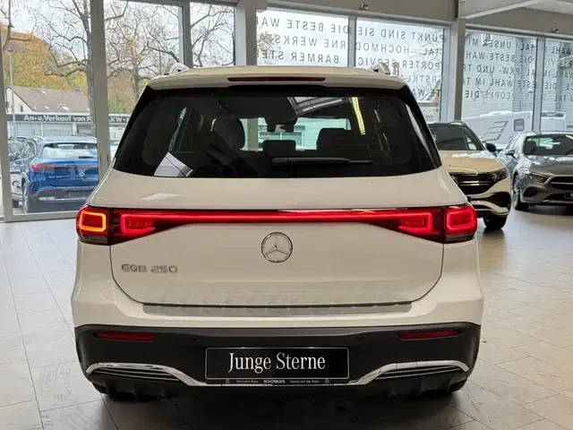 Mercedes-Benz EQB 250