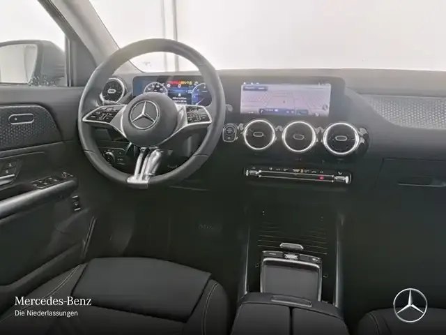 Mercedes-Benz GLA 220