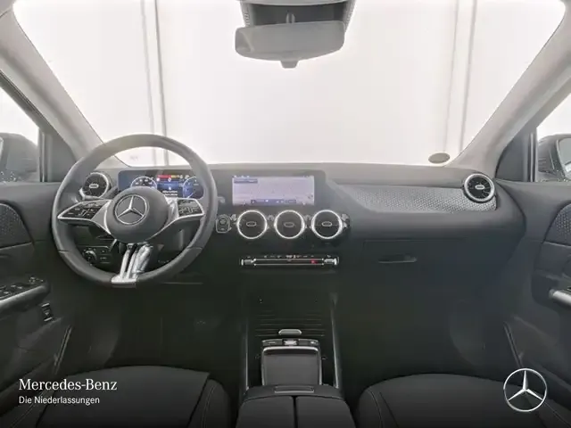 Mercedes-Benz GLA 220