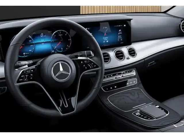 Mercedes-Benz E 400