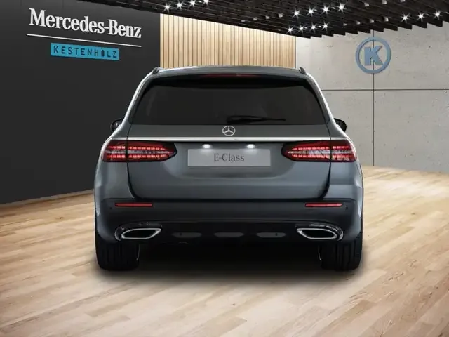 Mercedes-Benz E 400