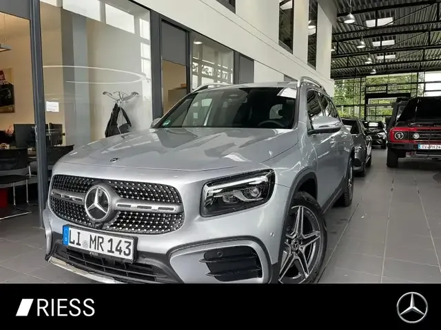 Mercedes-Benz GLB 250