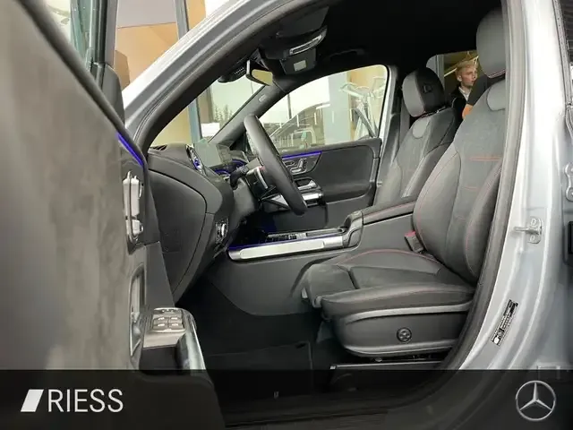 Mercedes-Benz GLB 250