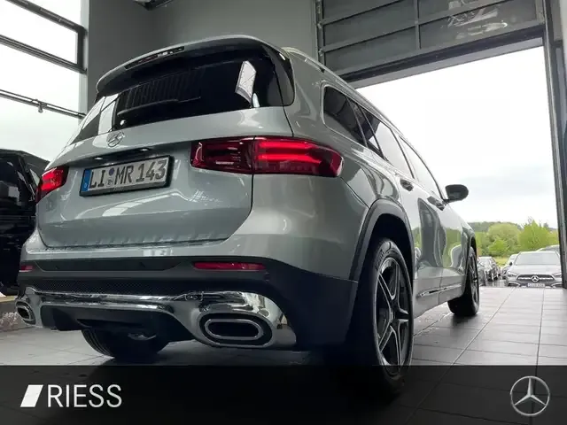 Mercedes-Benz GLB 250