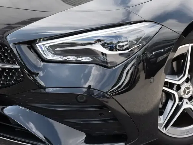 Mercedes-Benz CLA 180