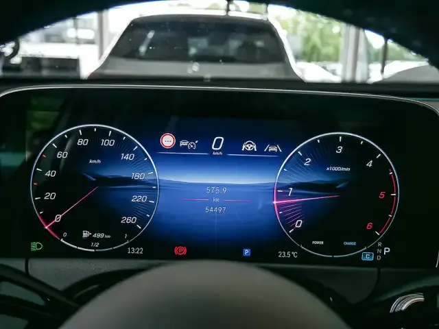 Mercedes-Benz E 220