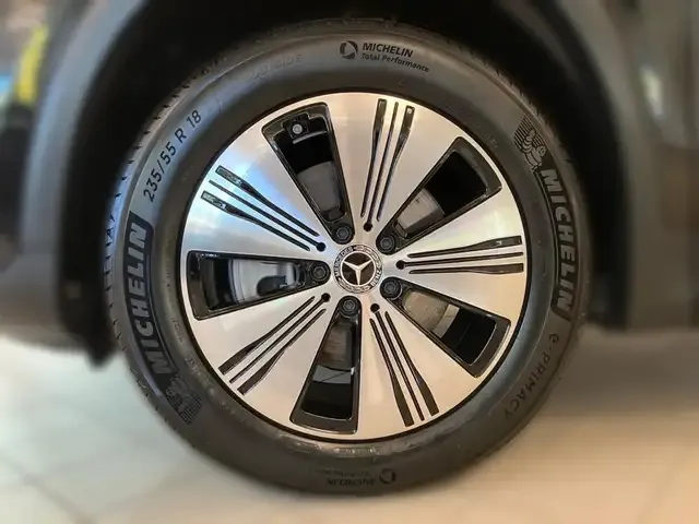 Mercedes-Benz EQA 300