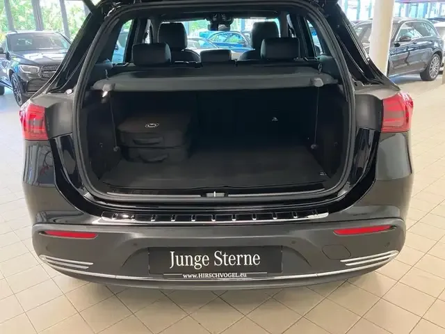 Mercedes-Benz EQA 300