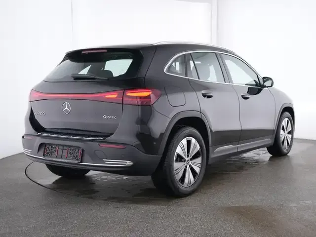 Mercedes-Benz EQA 300