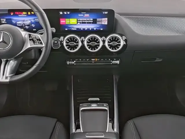 Mercedes-Benz EQA 300