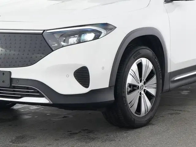 Mercedes-Benz EQB 300