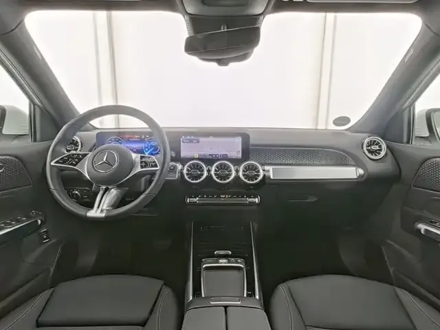 Mercedes-Benz EQB 300