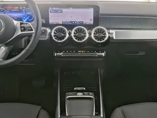 Mercedes-Benz EQB 300