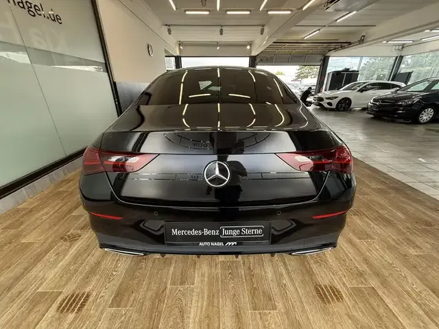 Mercedes-Benz CLA 200