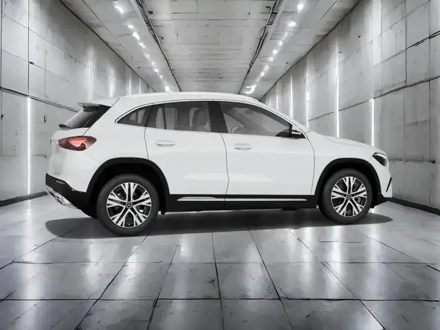 Mercedes-Benz GLA 220