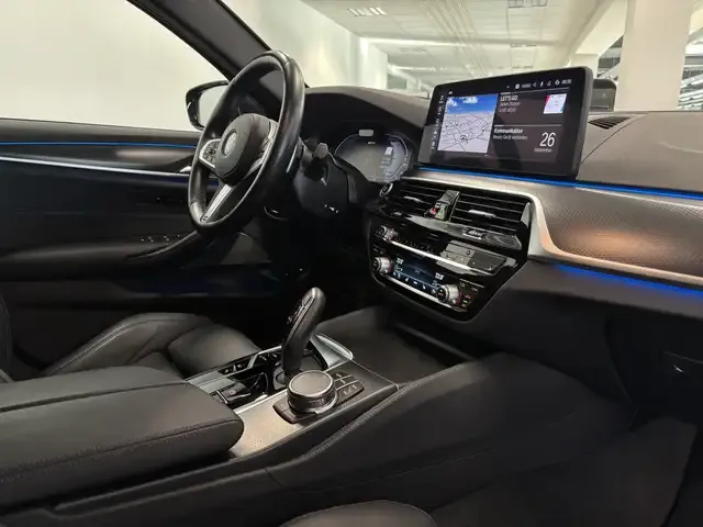 BMW 530