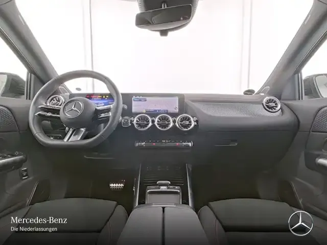 Mercedes-Benz EQA 300
