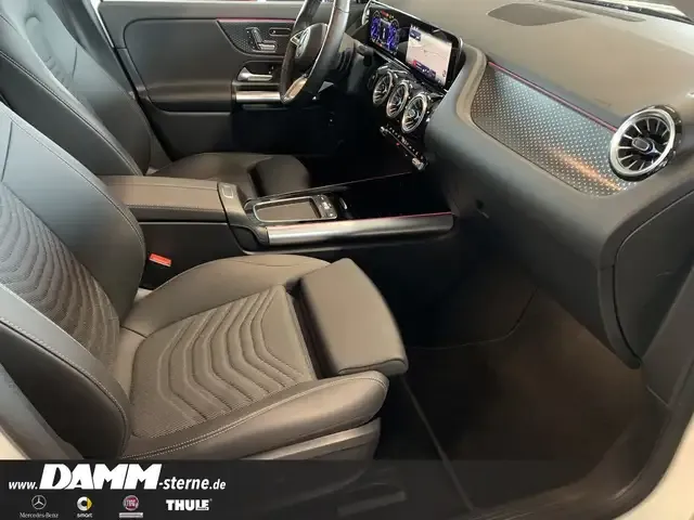 Mercedes-Benz EQA 300