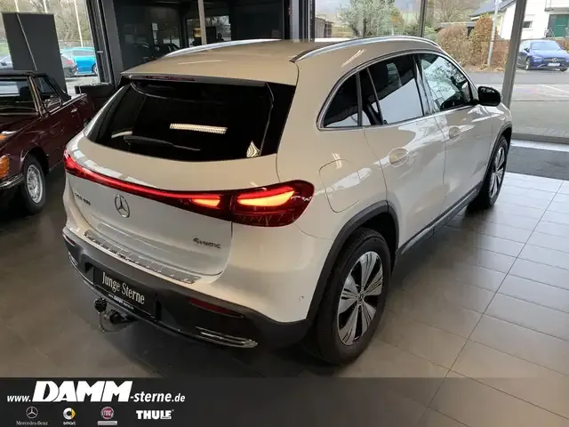 Mercedes-Benz EQA 300