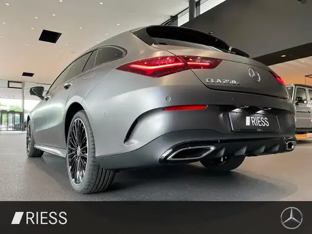 Mercedes-Benz CLA 250