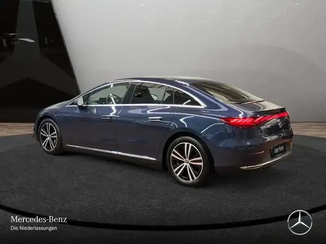 Mercedes-Benz EQE 300