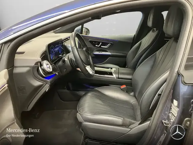 Mercedes-Benz EQE 300