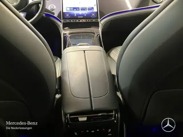 Mercedes-Benz EQE 300