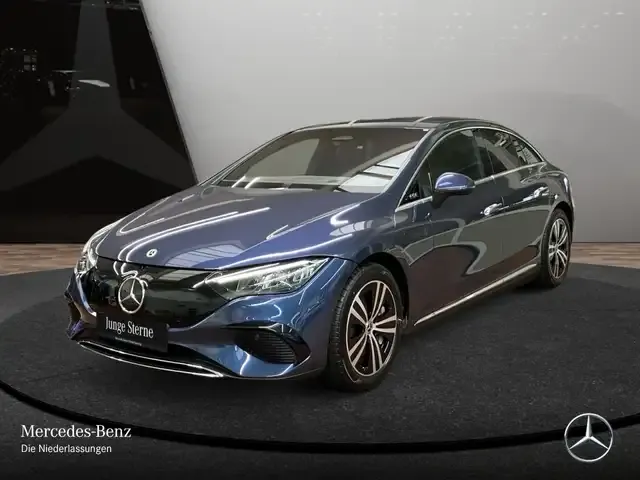 Mercedes-Benz EQE 300