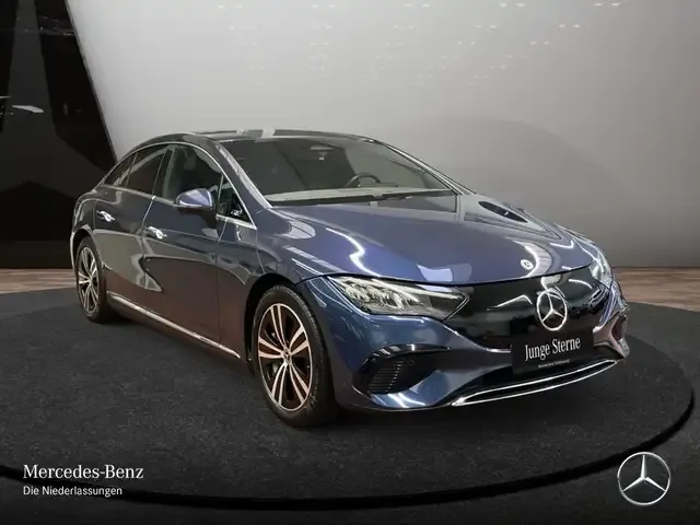 Mercedes-Benz EQE 300